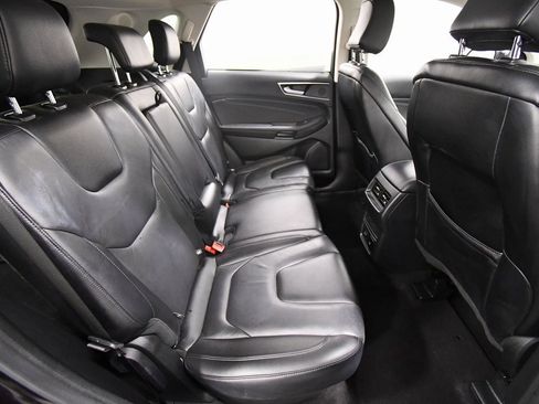 Used 2022 Ford Edge Titanium image 16