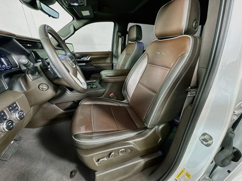 Used 2024 GMC Sierra 1500 Denali w/ Denali Reserve Package AWD/4WD image 25