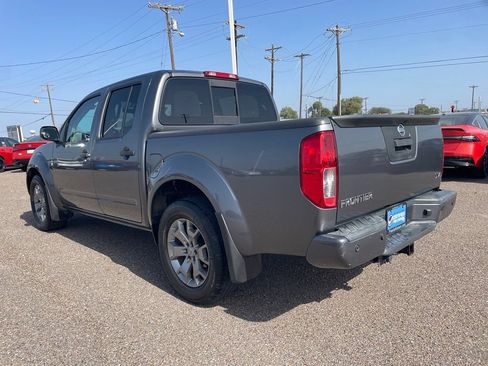 Used 2021 Nissan Frontier SV RWD image 5