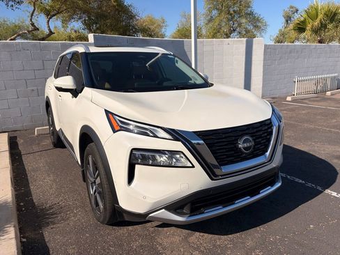Used 2023 Nissan Rogue Platinum w/ Platinum Premium Package FWD image 4