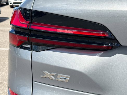 New 2026 BMW X5 xDrive50e image 10