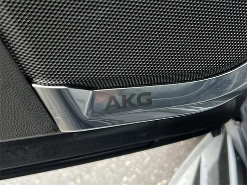 Certified 2024 Cadillac Escalade Premium Luxury w/ Performance Package image 21