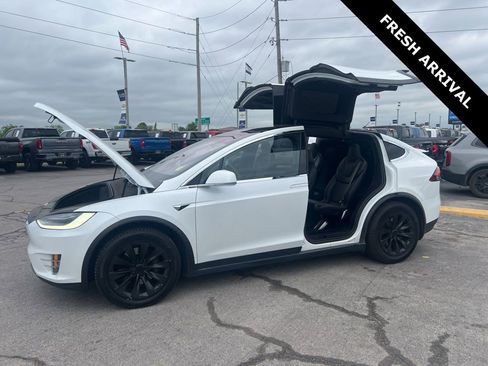 Used 2020 Tesla Model X Long Range AWD/4WD image 9