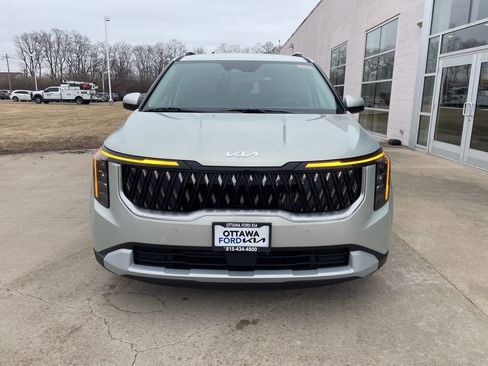 New 2026 Kia Carnival EX image 3