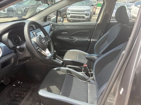 Used 2025 Nissan Versa SV FWD image 22