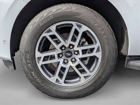Certified 2025 Ford Expedition Active AWD/4WD image 22