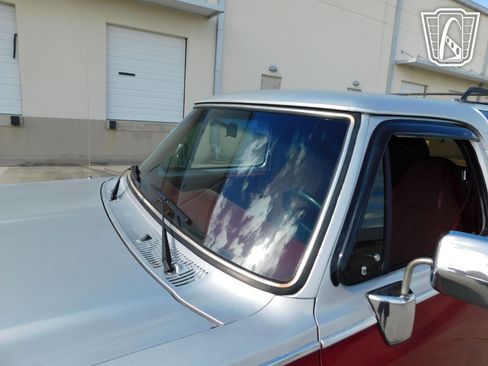 Used 1988 Dodge Ramcharger 2WD image 25