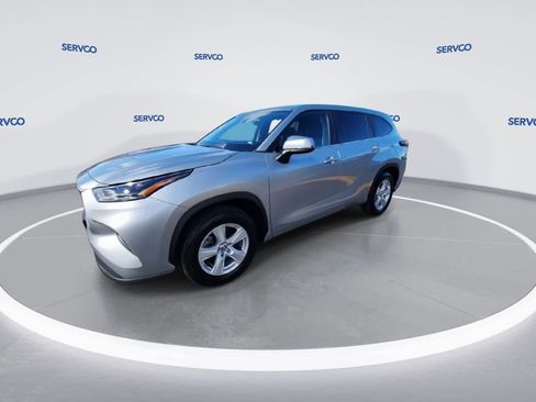 Used 2023 Toyota Highlander L image 5