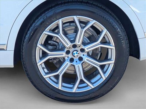 Used 2021 BMW X7 xDrive40i w/ Premium Package image 25
