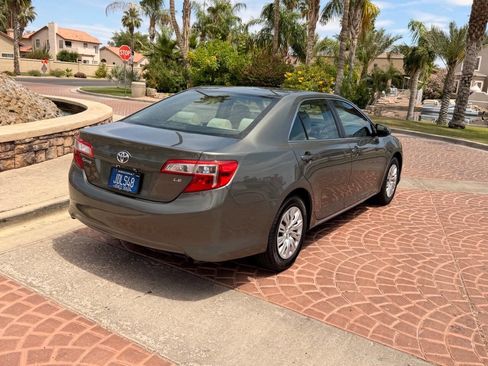 Used 2013 Toyota Camry LE FWD image 24