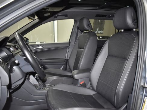 Used 2020 Volkswagen Tiguan SE R-Line AWD/4WD image 22