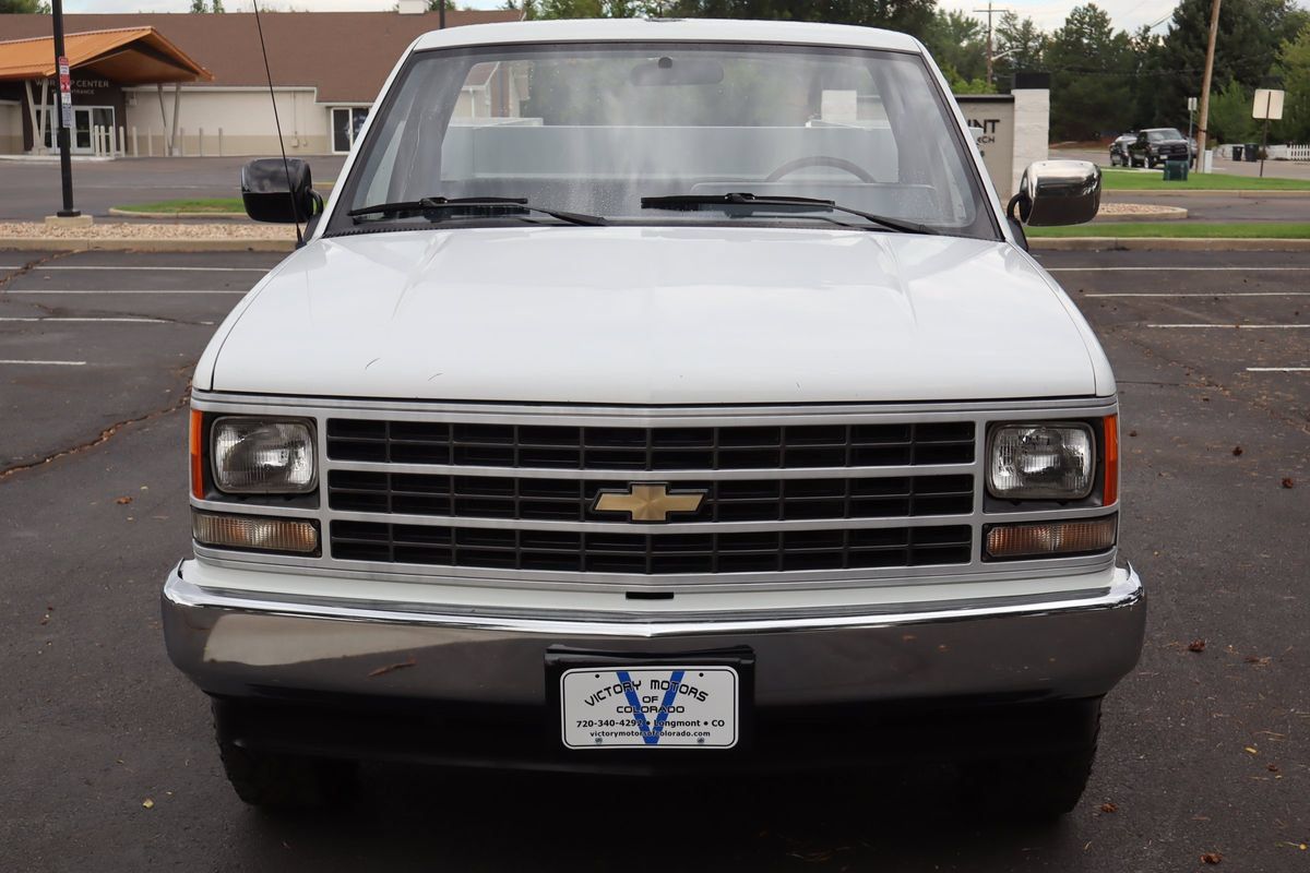 Used 1988 Chevrolet Silverado 2500 4x4 Regular Cab image 12