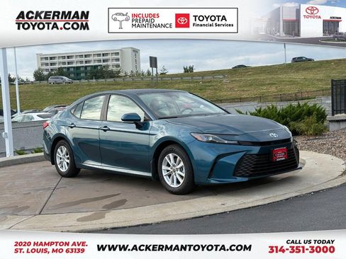 Used 2025 Toyota Camry LE FWD image 1