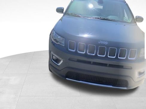 Used 2018 Jeep Compass Limited w/ Navigation Group AWD/4WD image 18