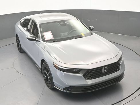 Used 2025 Honda Accord SE image 52