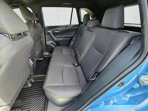 Used 2025 Toyota RAV4 SE AWD/4WD image 18