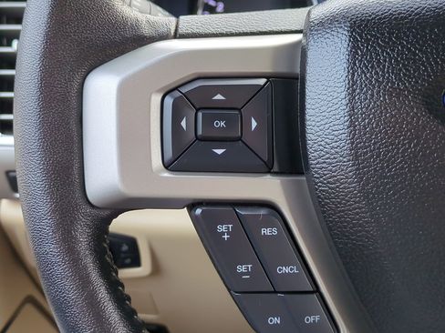 Used 2017 Ford F350 Lariat w/ Chrome Package image 26