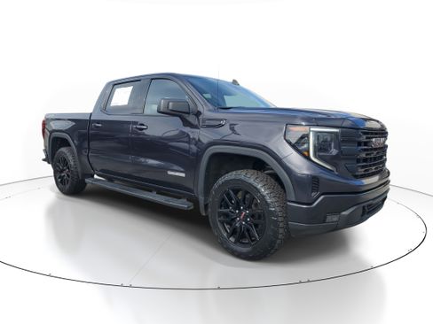 Used 2022 GMC Sierra 1500 Elevation image 2