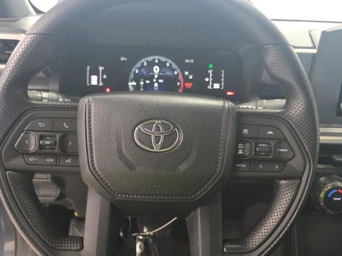 Used 2025 Toyota Tacoma SR5 image 4