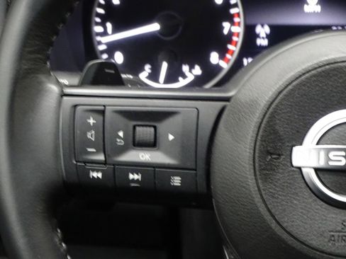 Used 2024 Nissan Pathfinder SV image 25