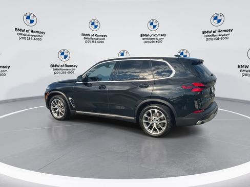 Used 2024 BMW X5 xDrive40i w/ Parking Assistance Package AWD/4WD image 6