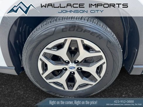 Certified 2023 Subaru Forester Premium AWD/4WD image 9