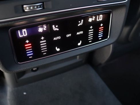 New 2024 Audi SQ8 Prestige image 25