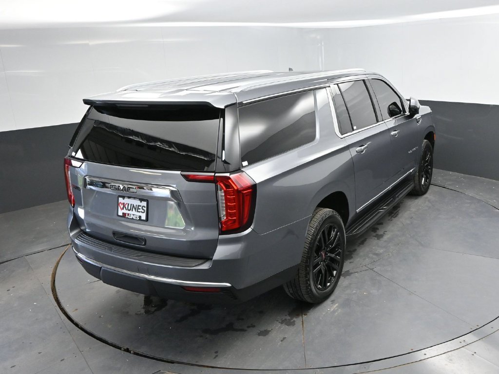 Used 2022 GMC Yukon XL SLT w/ SLT Premium Package AWD/4WD image 32