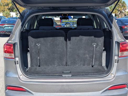Used 2016 Kia Sorento LX image 8