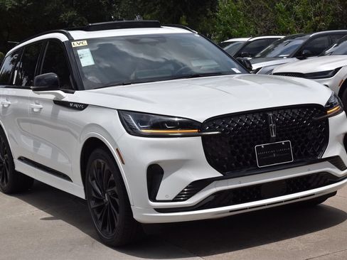 New 2026 Lincoln Aviator Reserve AWD/4WD image 3