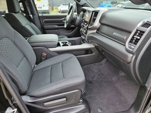 New 2026 RAM 1500 4x4 Crew Cab image 11