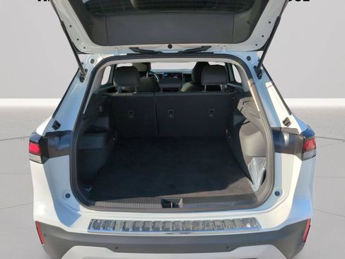 Certified 2026 Volkswagen Tiguan S w/ 18" Wheel Package AWD/4WD image 10
