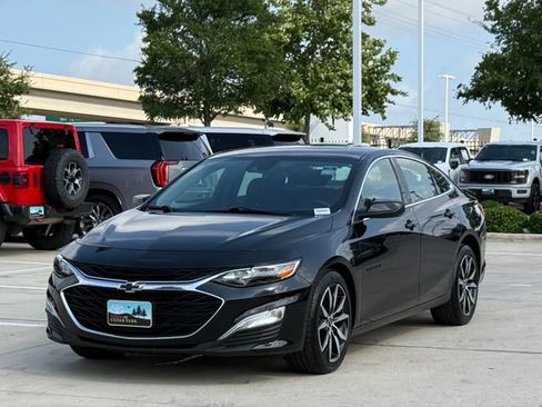 Used 2025 Chevrolet Malibu RS FWD image 8