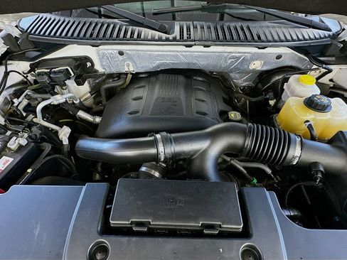 Used 2017 Ford Expedition Limited w/ Equipment Group 301A RWD image 33