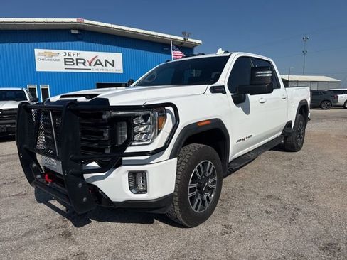 Used 2023 GMC Sierra 2500 AT4 AWD/4WD image 2