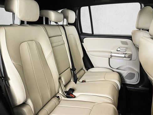 New 2026 Mercedes-Benz GLB 250 4MATIC image 22