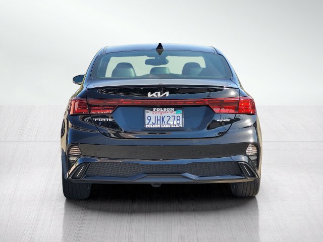 Used 2023 Kia Forte GT-Line w/ GT-Line Premium Package FWD image 5