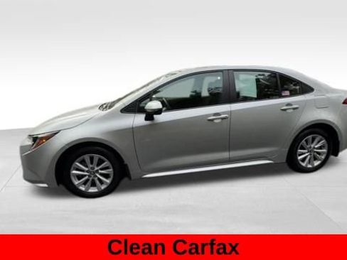 Used 2024 Toyota Corolla LE image 3