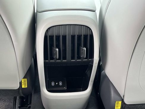 New 2026 Hyundai Kona Limited FWD image 18