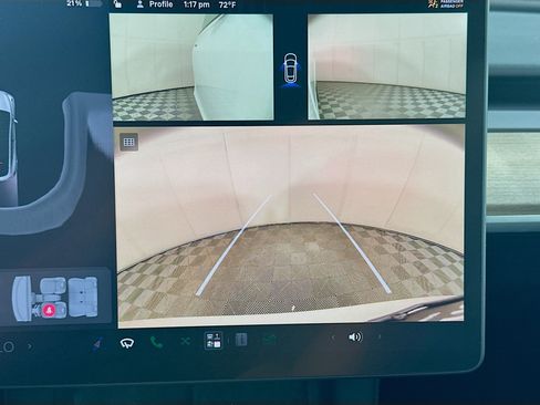 Used 2023 Tesla Model Y AWD image 22