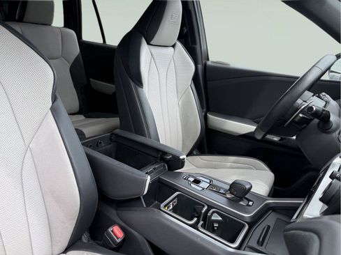 Certified 2025 Lexus TX 500h AWD w/ Technology Package image 25