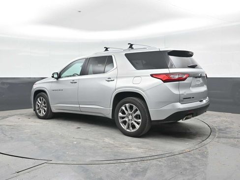 Used 2019 Chevrolet Traverse Premier w/ LPO, Blackout Package AWD/4WD image 2