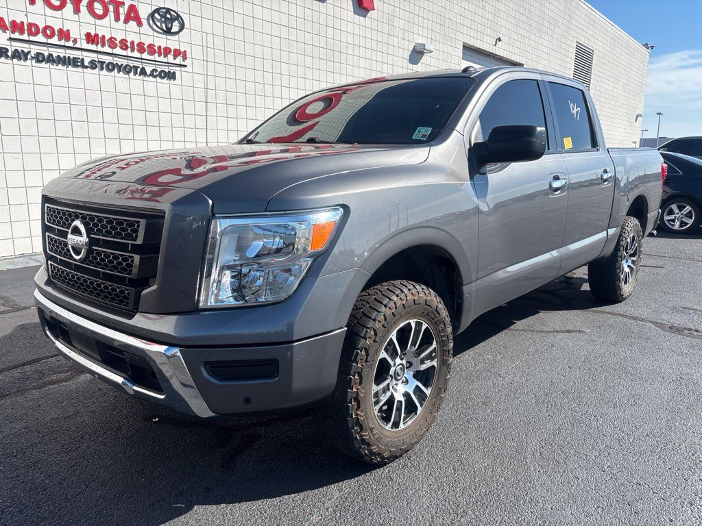 Used 2021 Nissan Titan SV w/ SV Convenience Package RWD image 1
