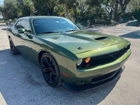 Used 2020 Dodge Challenger R/T RWD image 10