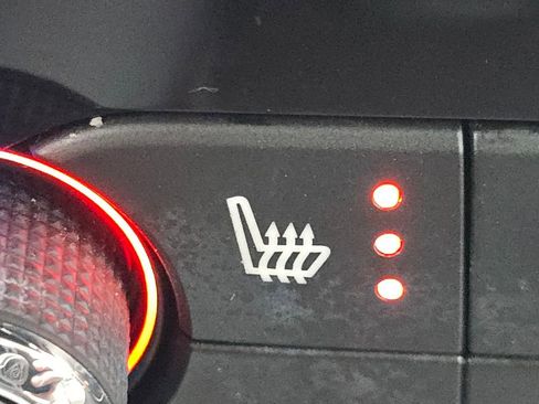 Used 2020 Buick Enclave Essence w/ Sport Touring Edition image 5