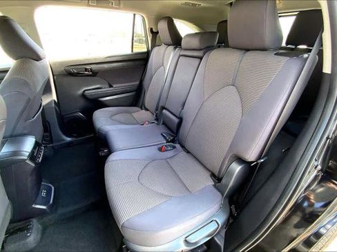 Certified 2024 Toyota Highlander LE image 20