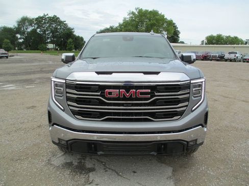 New 2026 GMC Sierra 1500 SLT w/ SLT Premium Plus Package AWD/4WD image 11