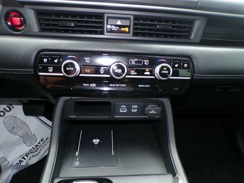 Used 2025 Honda Pilot Elite image 28