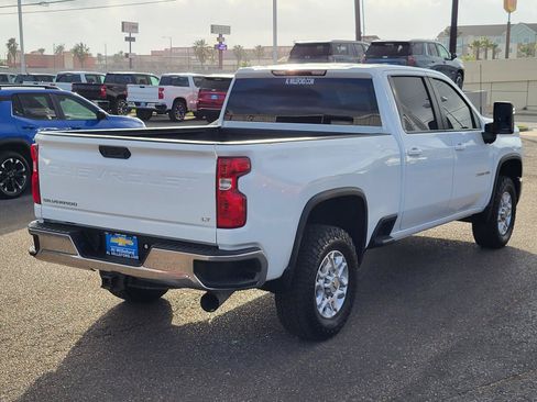 Used 2024 Chevrolet Silverado 2500 LT AWD/4WD image 5