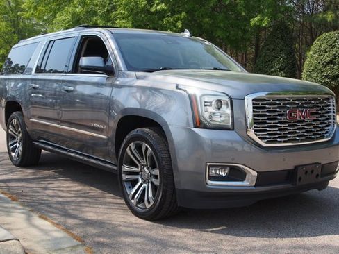 Used 2020 GMC Yukon XL Denali w/ Denali Premium Package image 1